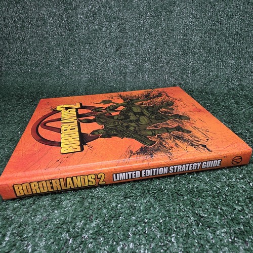 Borderlands 2 Limited Edition Strategy Guide Hardcover W/ Paper fold models - Picture 2 of 6