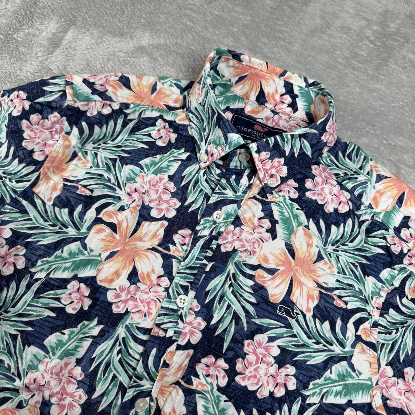 Vineyard Vines Shirt Mens Small Floral Hawaiian Vacation Resort Beach AOP Preppy
Opens in a new wind