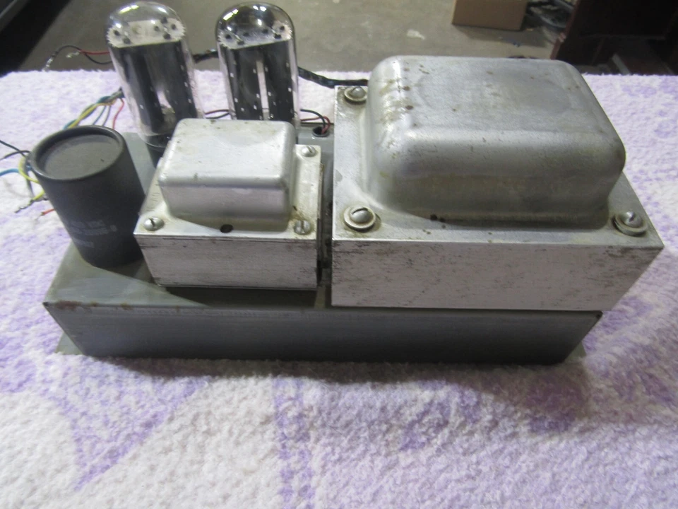 HAMMOND  PR-40  AO-32-1 Amplifier - Image 4 of 4