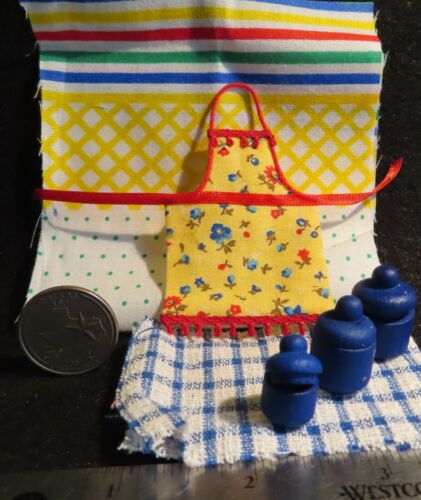 Apron Yellow Kitchen Cobalt Blue Wood Cannisters  1:12 Mini Creative 3366 - Picture 1 of 3