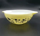 VTG  Pyrex Gooseberry Cinderella Mixing Bowl YELLOW  BLACK  #444   4  Qt