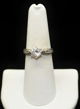 Sterling Silver Beautiful Clear Gem Ring SZ 7.0 FMD880