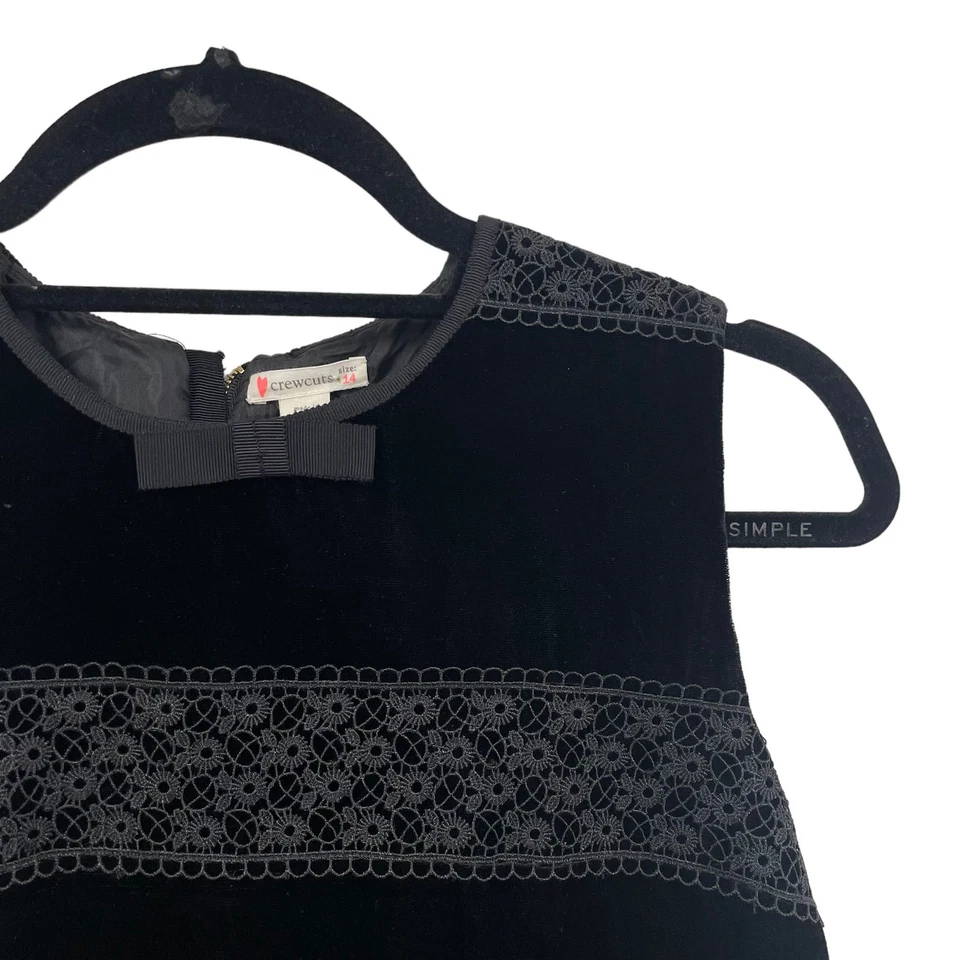 Vestido Crewcuts de renda de veludo preto sem mangas meninas 14 - Imagem 2 de 4