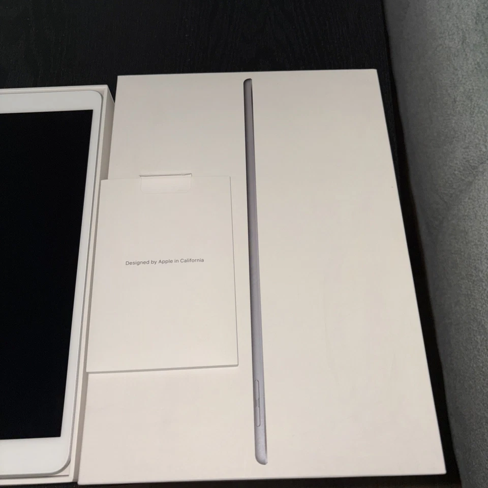 Apple iPad Air 3 (2019) 64GB WiFi  Space Grau Zustand: Neuwertig - Bild 2 von 4