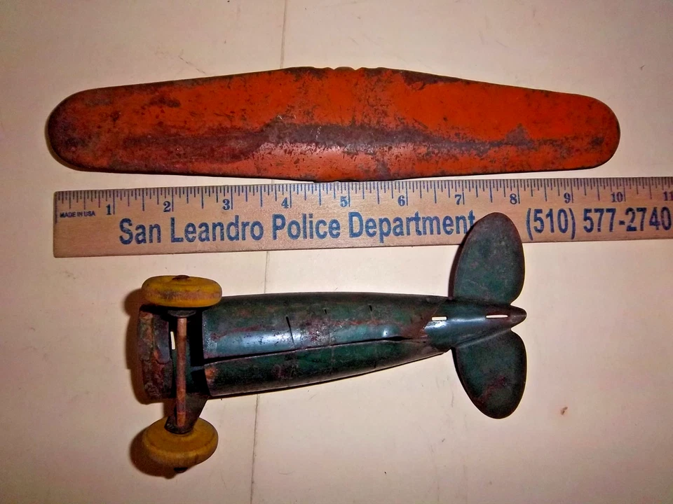 Частичный самолет Wyandotte из прессованной стали размах крыльев 10 дюймов недостающие детали - Изображение 2 из 2