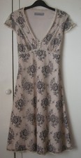 DOROTHY PERKINS - Pretty Lace Dress in Cream & Black - Size 8