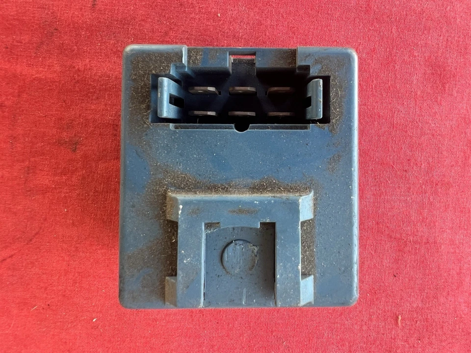 84 85 TOYOTA CELICA SUPRA GT MÓDULO DE CONTROL RETRACTOR LUZ 85963-14011 RELÉ Foto 2 de 2