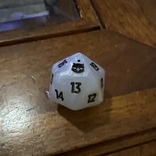 Magic: The Gathering x Final Fantasy – White Moogle d20 Spindown Die