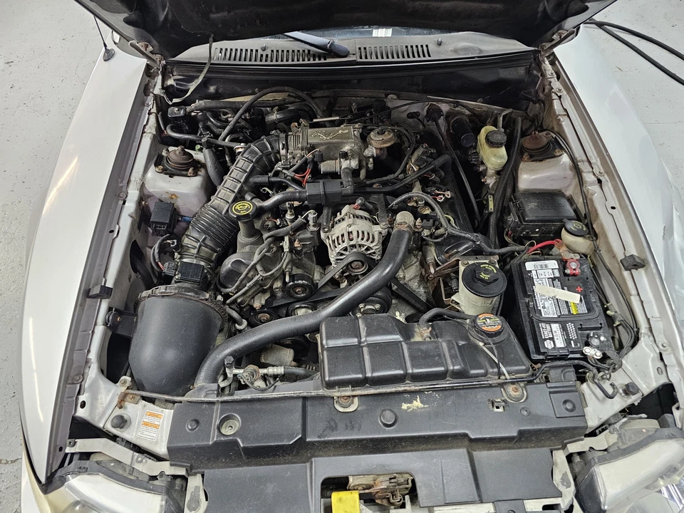 Used Front Left Door Window Regulator Front fits: 2000 Ford Mustang electric Fro - Image 4 of 4