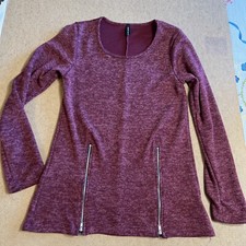 Pretty Women’s Sz M Haute Maroon Sweater Soft Stretchy Made In USA