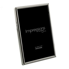 Image of Silver Plated Thin Edge Frame 4" x 6"
