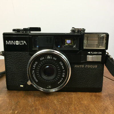 Vintage Minolta HI-MATIC AF2 Auto Focus Flash Film Camera