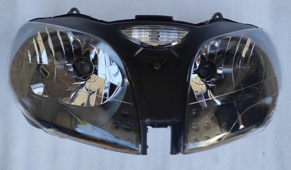 Phare ZX6 R pour remplacer une optique jaunie ou cassée sur ZZR 600