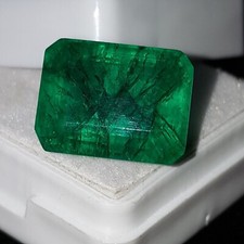 Emeraude naturelle de Colombie de 9,42 carats avec certificat.