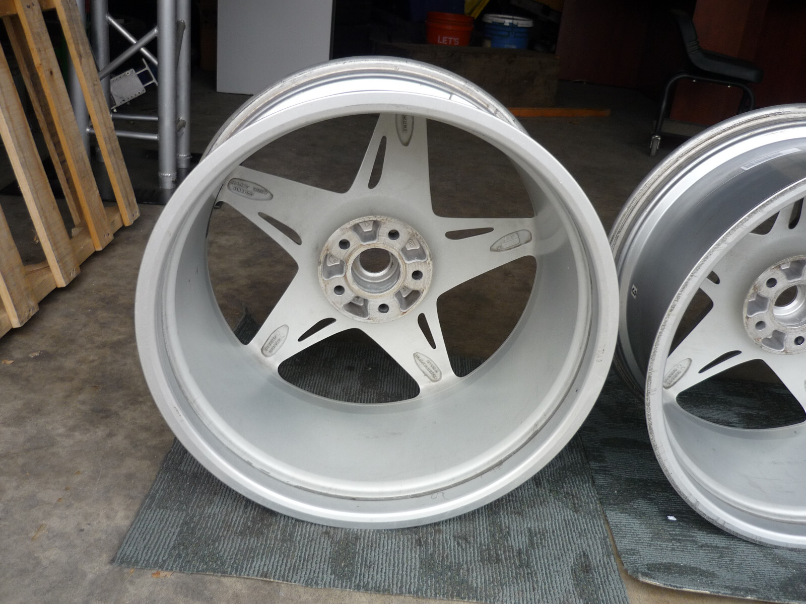 Ferrari 458 Italia, Spider - Front & Rear Wheel Set 20 Inch   P/N 282333-282332