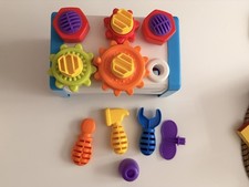 Chicco Werkzeugkasten 2in1 - 15 Teilig - 1-3 Jahre