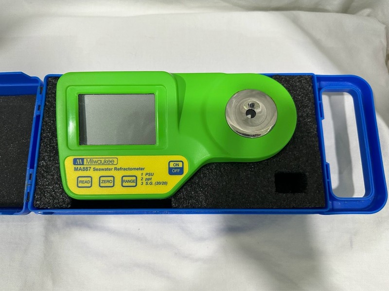 Milwaukee MA887 Digital Salinity (Seawater) Refractometer