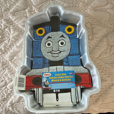 Wilton Thomas & Friends Thomas the Tank Engine Shaped Cake Pan, Silver