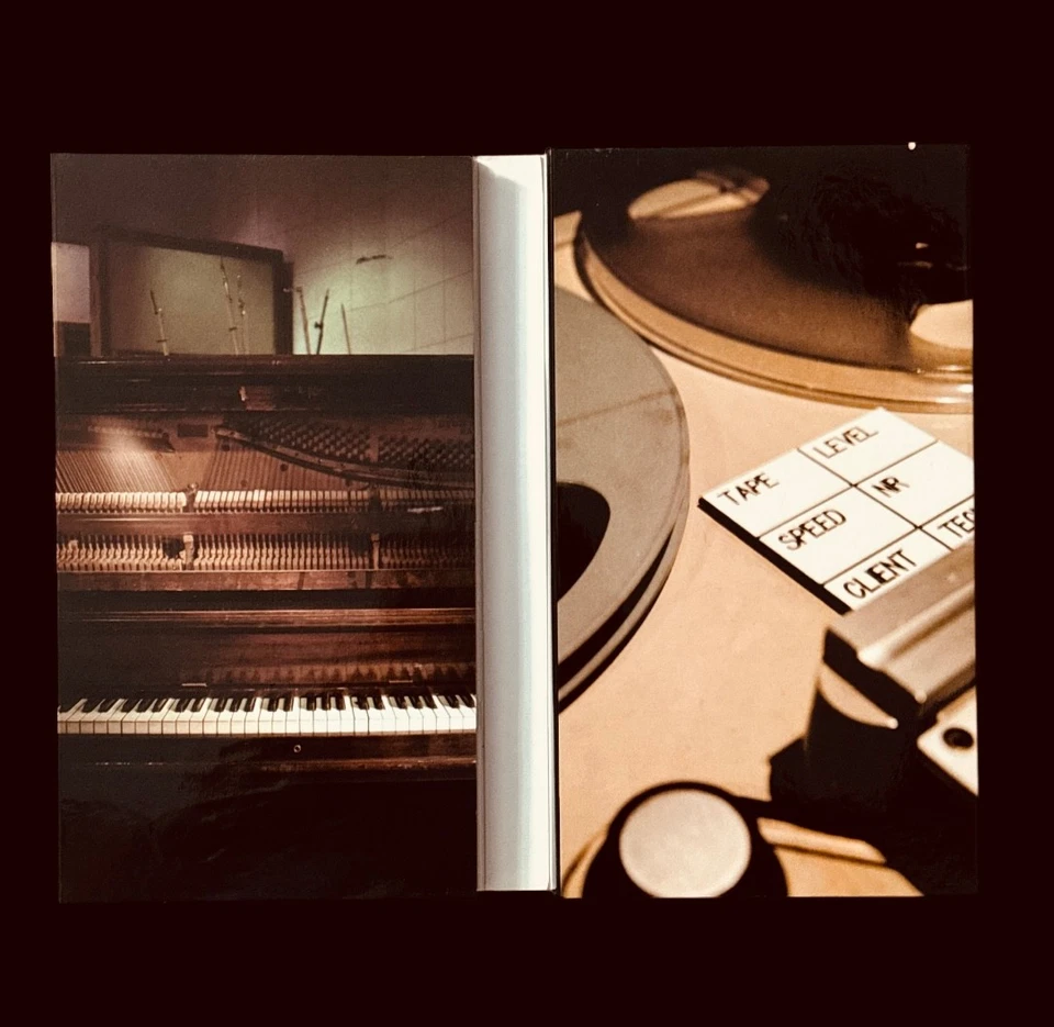 Legacy: Learn & Master Guitar: The Song Hits: Book/10-DVD - Image 4 of 4