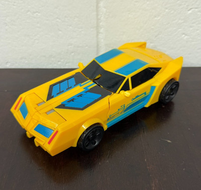 TRANSFORMERS ROBOTS IN DISGUISE POWER SURGE BUMBLEBEE, 3 Step changer 2017