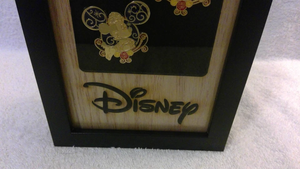 2011 米奇和米妮彩色玻璃耳针套装,香港迪士尼乐园,带框 — 第 3/4 张图片