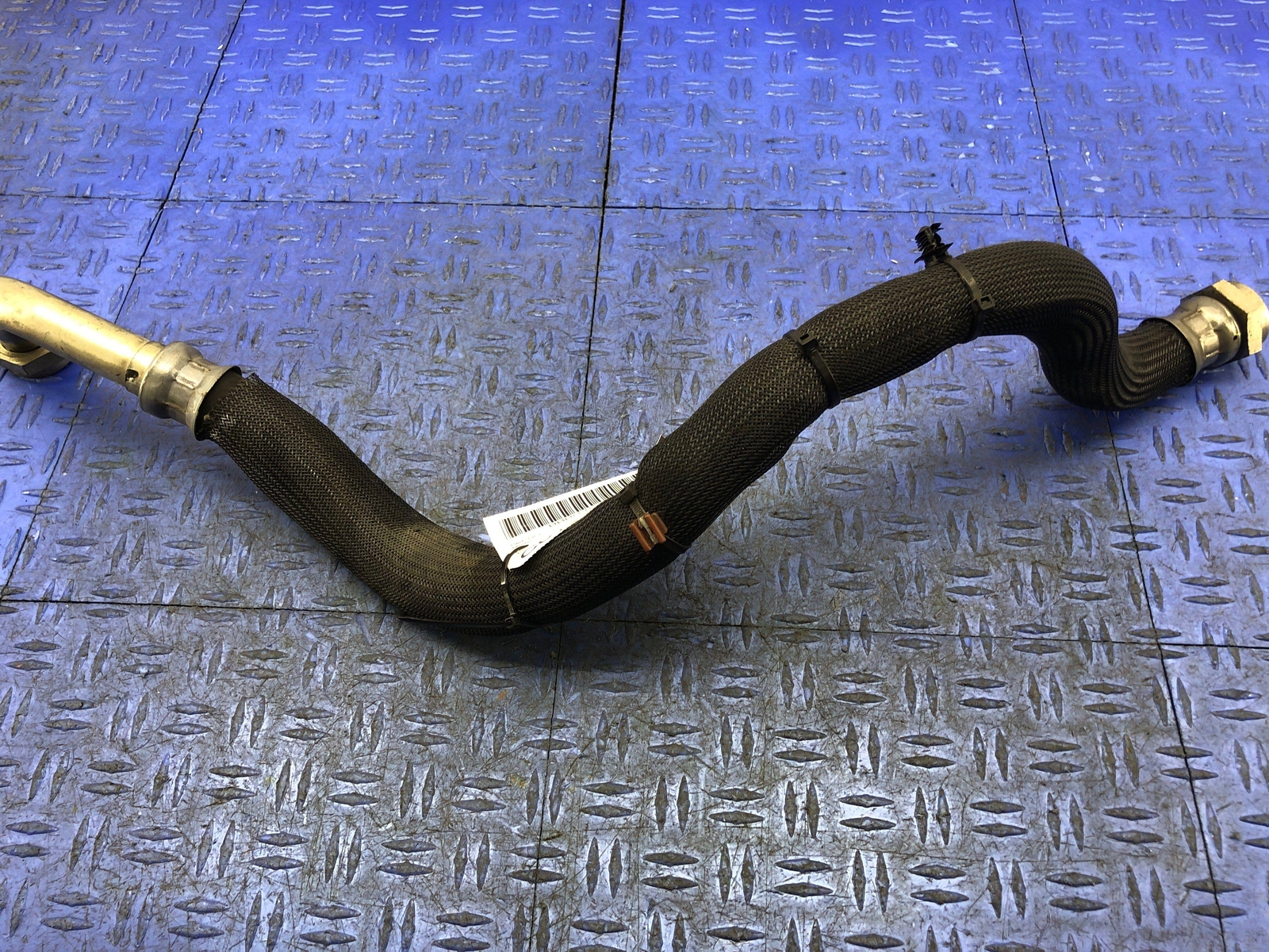 2006-2018 ASTON MARTIN VANTAGE V8 ENGINE OIL COOLER OUTLET HOSE PIPE 6G33-6B748