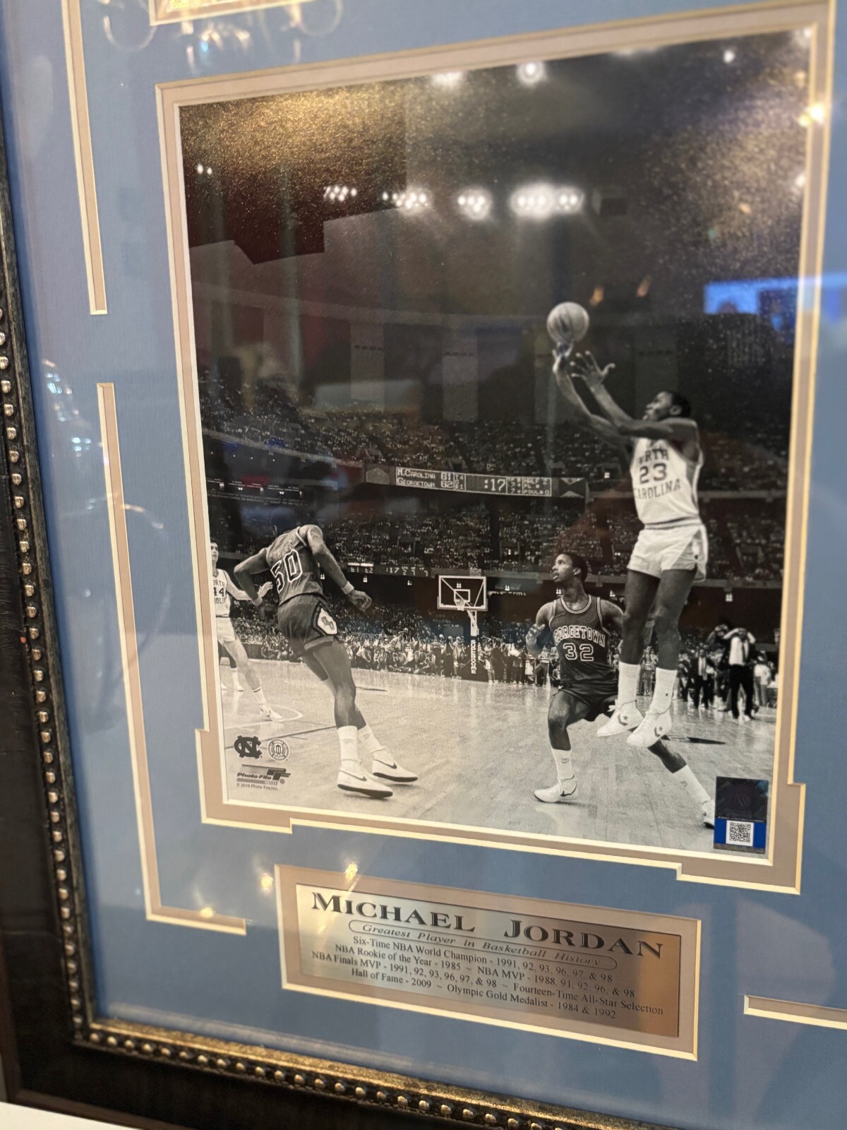 Michael Jordan Autographed Signed North Carolina Tar Heels Authentic Picture 