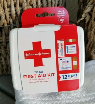 JOHNSON & JOHNSON First Aid To Go Kit 12 Items