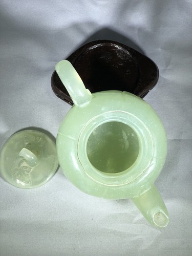 Exceptional quality fine carved Jade miniature Teapot with Hand Carved Stand - Picture 3 of 6
