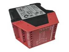 Schneider Electric XPSAK311144 Safety Relay XPS-AK 24V AC/DC