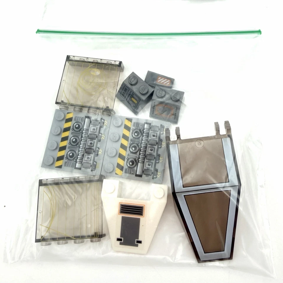 LEGO Star Wars 7666 Hoth Rebel Base Imperial Probe Droid K3PO Figure Snowspeeder - Image 2 of 4