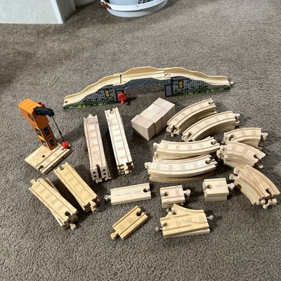 Lot 60 Imaginarium Wooden Railways Viaduct Crane Thomas & Friends Train Tracks