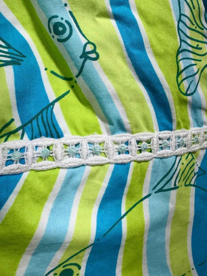 Винтажное женское платье Lilly Pulitzer размер 8 зеленое в полоску с рыбьим принтом без рукавов - Изображение 2 из 4