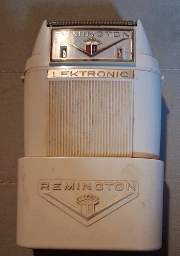 Vintage Remington Roll-a-Matic Shaver Razor AS IS display Auto Home