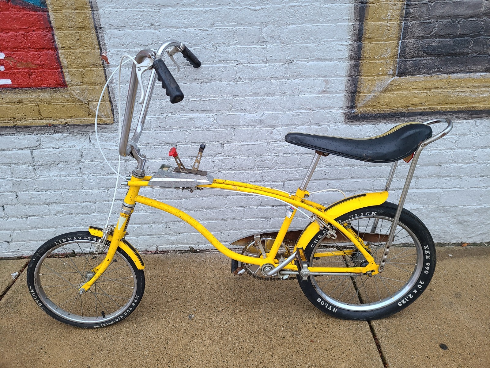 Huffy Slingshot Sling Shot Muscle Bike 3 Speed Banana Seat rail Twin