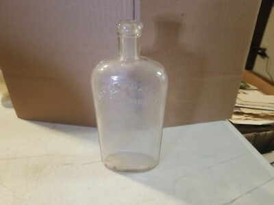 Vintage  HONEST  MEASURE FULL PINT FLASK BOTTLE CLEAR