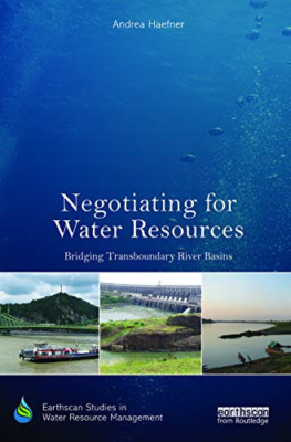 Negotiating for Water Resources: Bridging Transboundary - Paperback / softback N