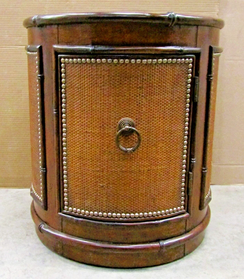 匹配一对 Tommy Bahama Sandpiper 藤制圆形灯台 545-950 — 第 3/4 张图片