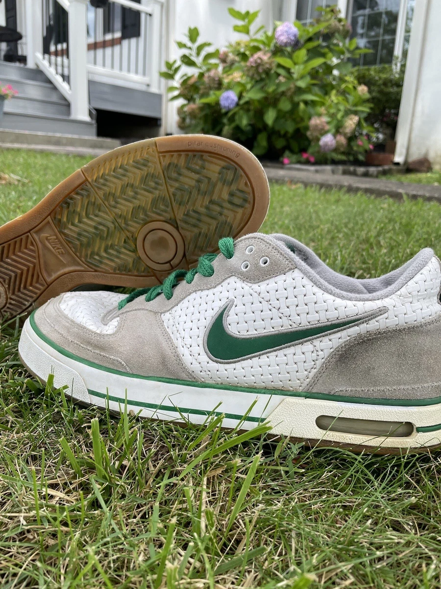 Nike Air Captivate Pine 2006- Size 10.5