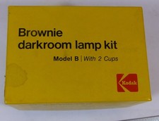 Vintage Kodak "Brownie Darkroom Lamp Kit" Model B 2 Cups with Original Box