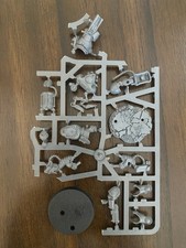 Space Marines Apothecary Biologis from Chapte...