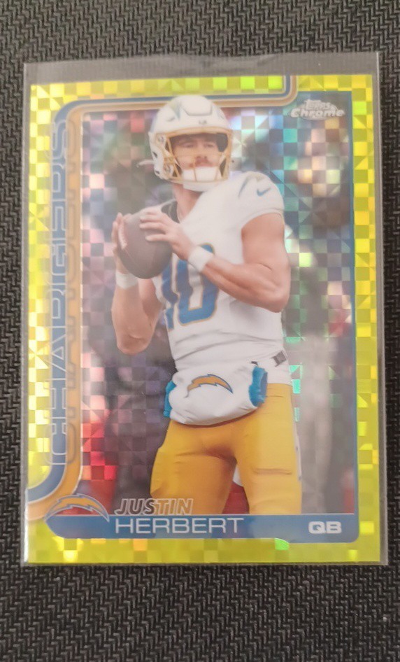 2025 Topps Chrome - Justin Herbert #158 Lime Green X-Fractor