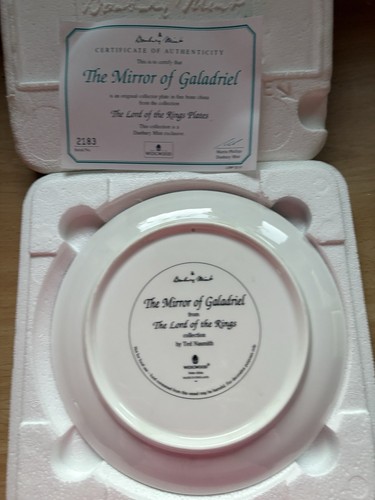 LORD OF THE RINGS DANBURY MINT - THE MIRROR OF GALADRIEL - CERT & HANGER - Picture 2 of 3