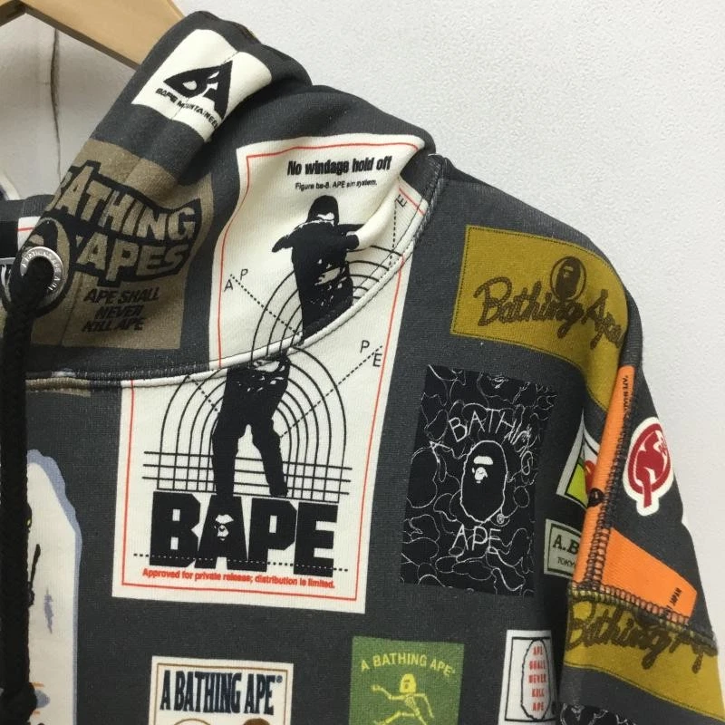 A BATHING APE (BAPE) Felpa con cappuccio manica lunga A Bathing Ape multi etichetta vestibilità rilassata