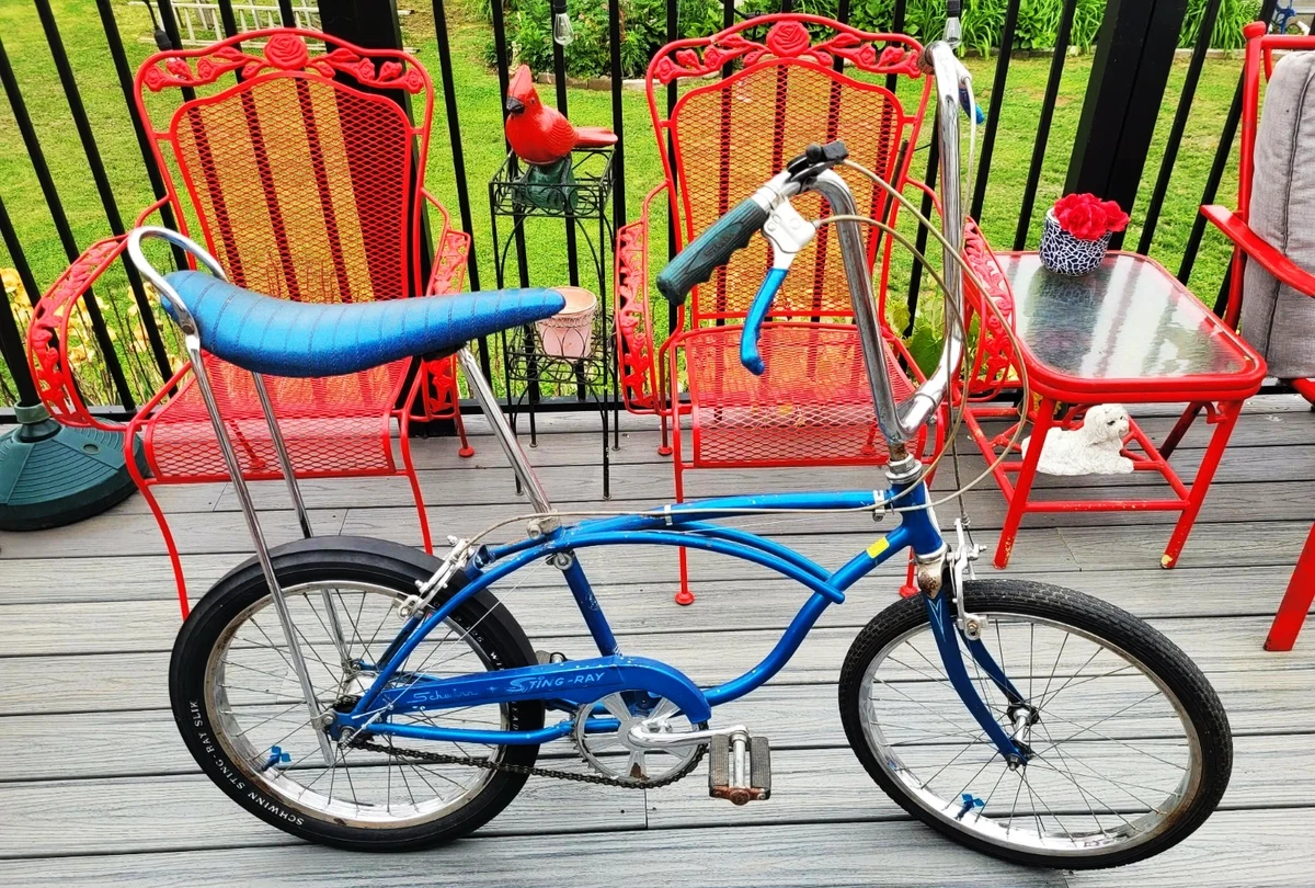Vintage Schwinn Stingray Bike In Collectible Complete Bikes for