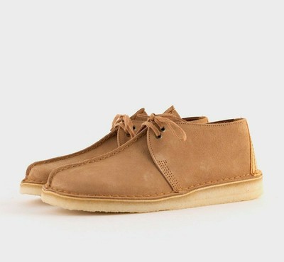 clarks desert trek light tan