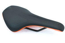 Sella bici Cube Natural Fit Nuance nera Lite arancione lucida sella