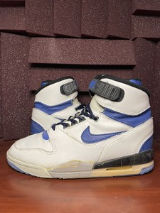 nike zoom revolution