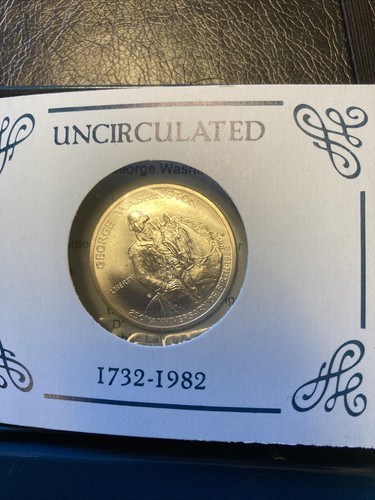 1982 US Mint George Washington 90% Silver Commemorative Half Dollar Coin & COA - Picture 3 of 4