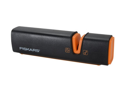 Fiskars - Xsharp   Axt und Messerschärfer